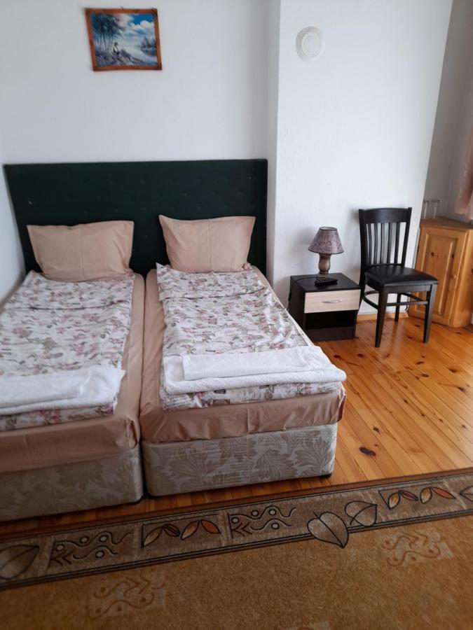 Yana Guest House Dobrinishte Esterno foto