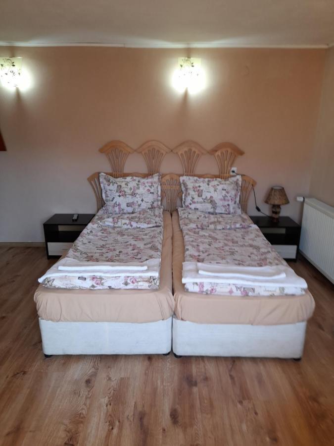 Yana Guest House Dobrinishte Esterno foto