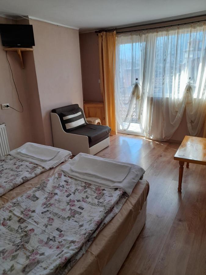 Yana Guest House Dobrinishte Esterno foto