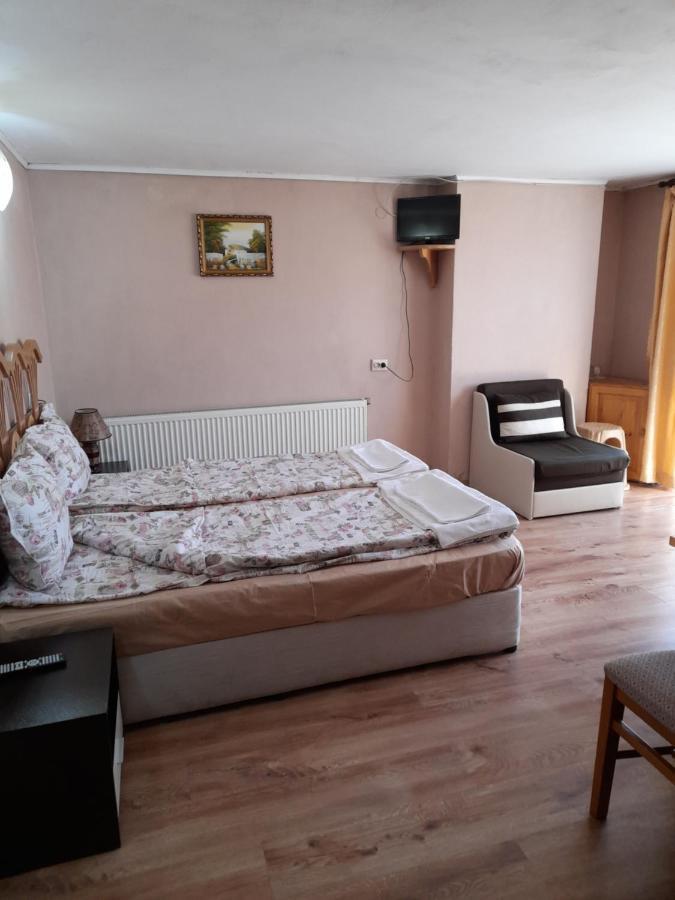 Yana Guest House Dobrinishte Esterno foto
