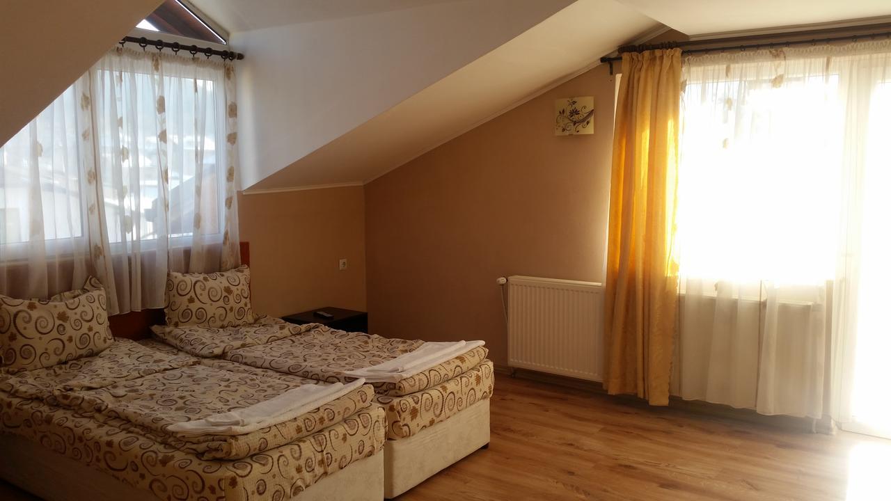 Yana Guest House Dobrinishte Esterno foto
